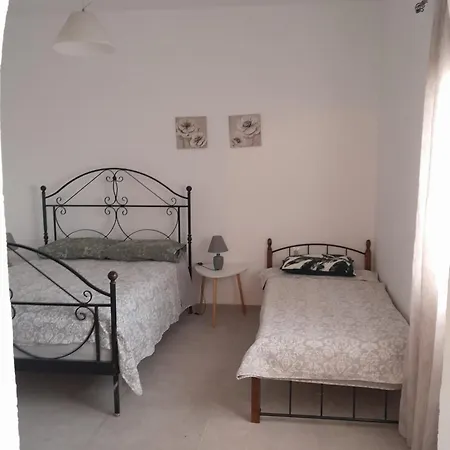 Spiliotica Central * Fira (Santorini)